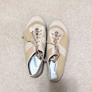 Tan girls dance shoes